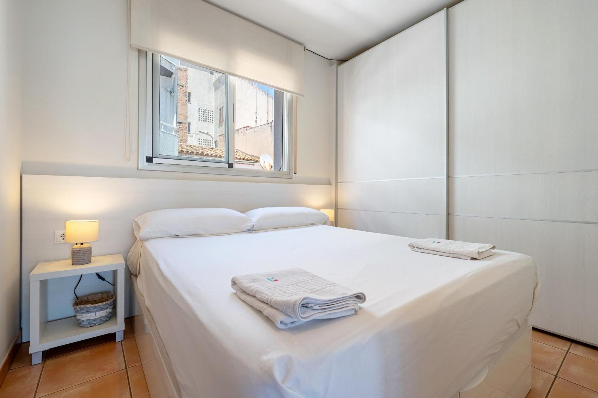 Hauzify I Colon 2b Apartment *